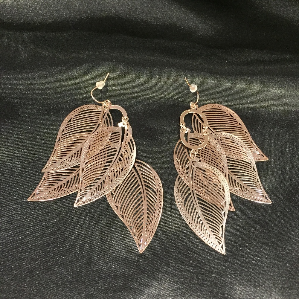 Rose Gold Color Leaf Earrings